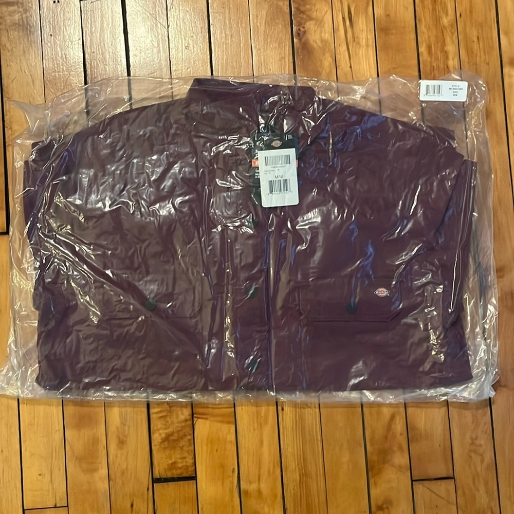 Dickies Button Up Shirt Jacket Size M Wine Colorway